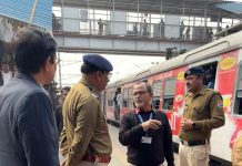 सियालदह मंडल द्वारा सियालदह-बारासात सेक्शन में विशेष टिकट चेकिंग अभियान: यात्री अनुभव को बेहतर बनाने का प्रयास