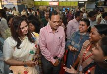 संघर्ष से सशक्तिकरण तक, गरिमा की पुनर्स्थापना, सियालदह मंडल ने एसिड अटैक सर्वाइवर्स को बनाया उद्यमी