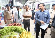 भारतीय रेल के 173वें स्थापना दिवस पर सियालदह मंडल द्वारा विशेष स्वच्छता अभियान एवं यात्री संवाद कार्यक्रम आयोजित