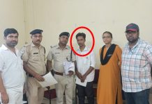 Vigilant Passenger and active Railway Employee Apprehend Unauthorized Ticket Examiner at Majherhat
